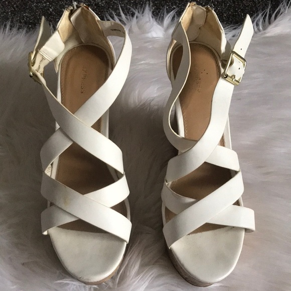 Express white Wedges - Picture 3 of 8